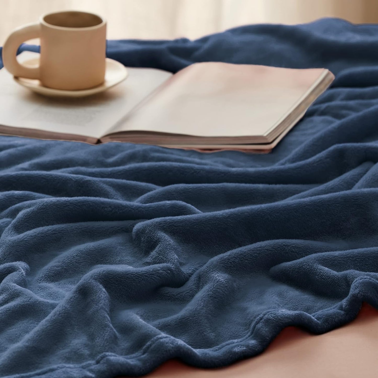 Custom Soft 100% Polyester coral Flannel Fleece travel Blanket Minky plush Quality Throw Blanket